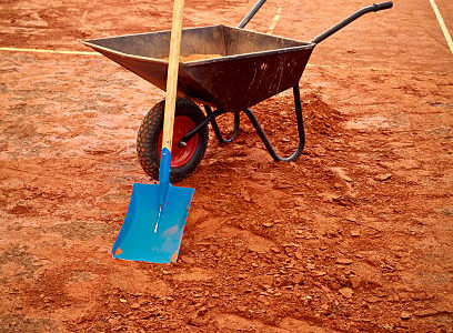 Construction d'un court de tennis à Toulon