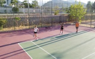 Construction d'un terrain de tennis à Saint-Raphaël