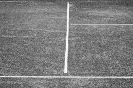 Construction d'un court de tennis en béton poreux à Toulon