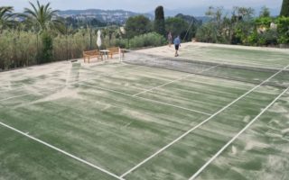 Construction d'un court et terrain de tennis en gazon synthétique