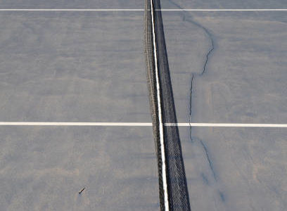 Construction d'un court de tennis en béton poreux à Nice