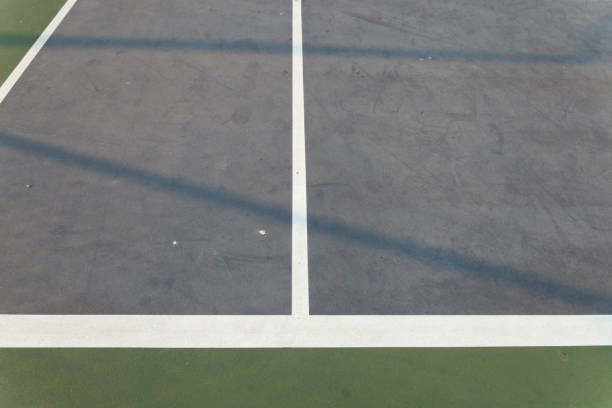 Construction d'un court de tennis en béton poreux à Nice