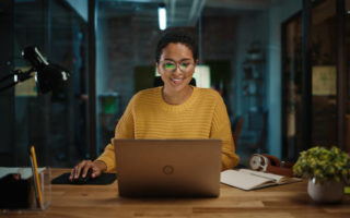 Avant de créer une identité visuelle Paris, il est essentiel de commencer par un diagnostic complet de votre image actuelle.