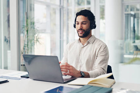 La création d’une identité visuelle demande un savoir-faire précis, alliant créativité et stratégie marketing. Les experts savent comment