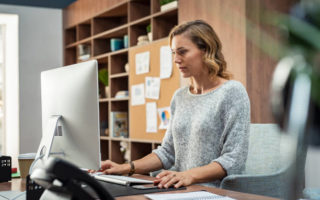 Définir les objectifs constitue la première étape pour réussir une vidéo corporate Lyon performante sur le long terme. En effet