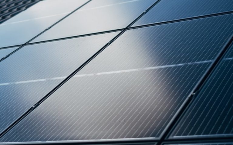 Nettoyage de panneaux solaires à Genève
